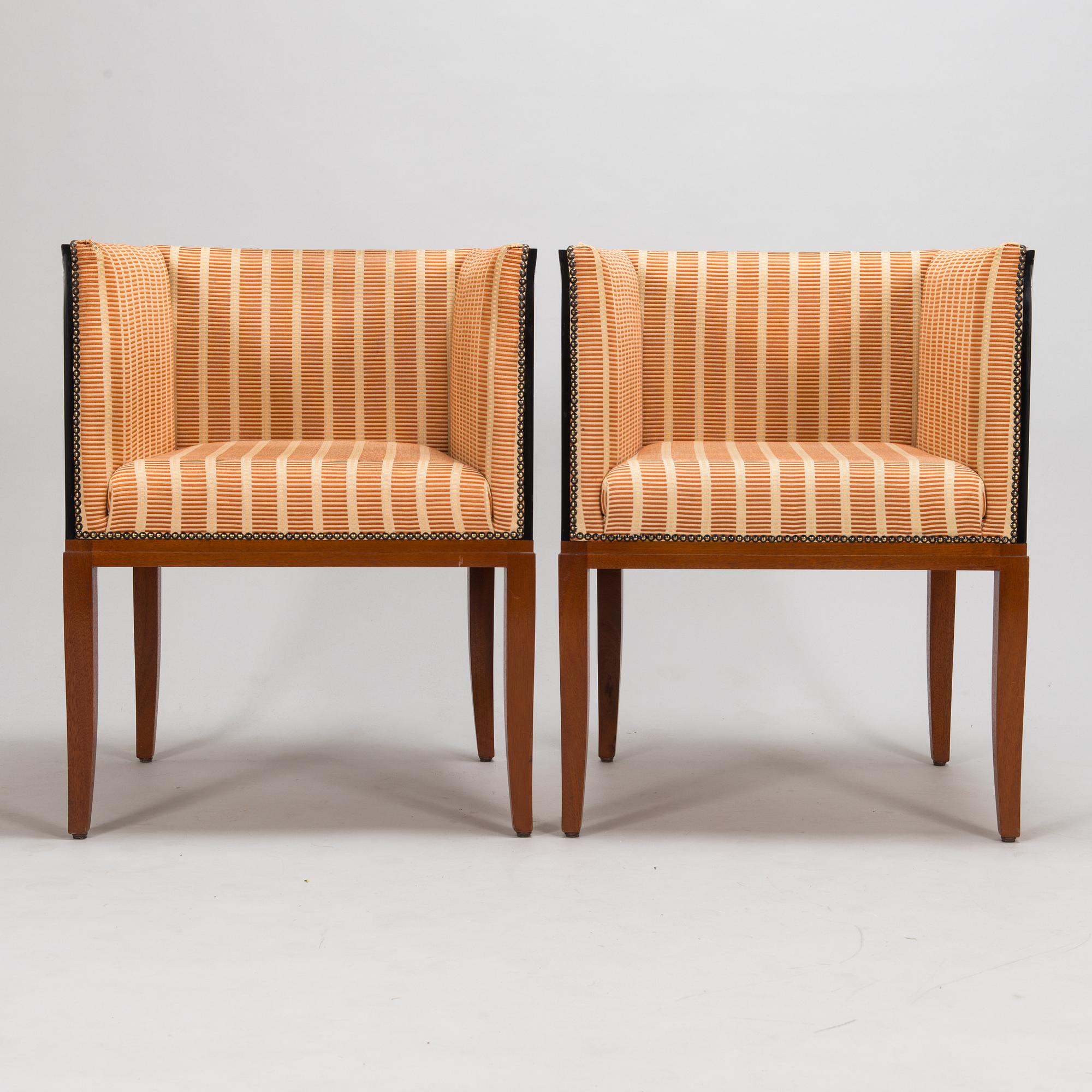 Eliel Saarinen, fåtöljer, ett par, "Saarinen house Armchair ", för Adelta 1900-talets slut.