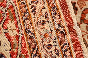 A carpet, an antique Tabriz, ca 380-381,5 x 271,5-283 cm, an inscription: Yekbar Jorabchi.