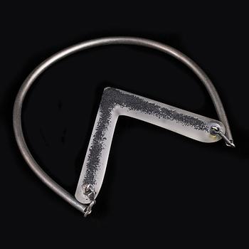 HALSSMYCKE, glas och silver, Halo, Monika Backström, Kosta Boda.