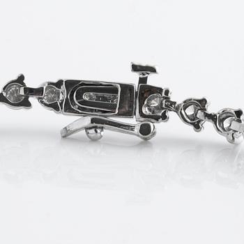 BRACELET, A ca 3.85 cts brilliant cut diamond bracelet.
