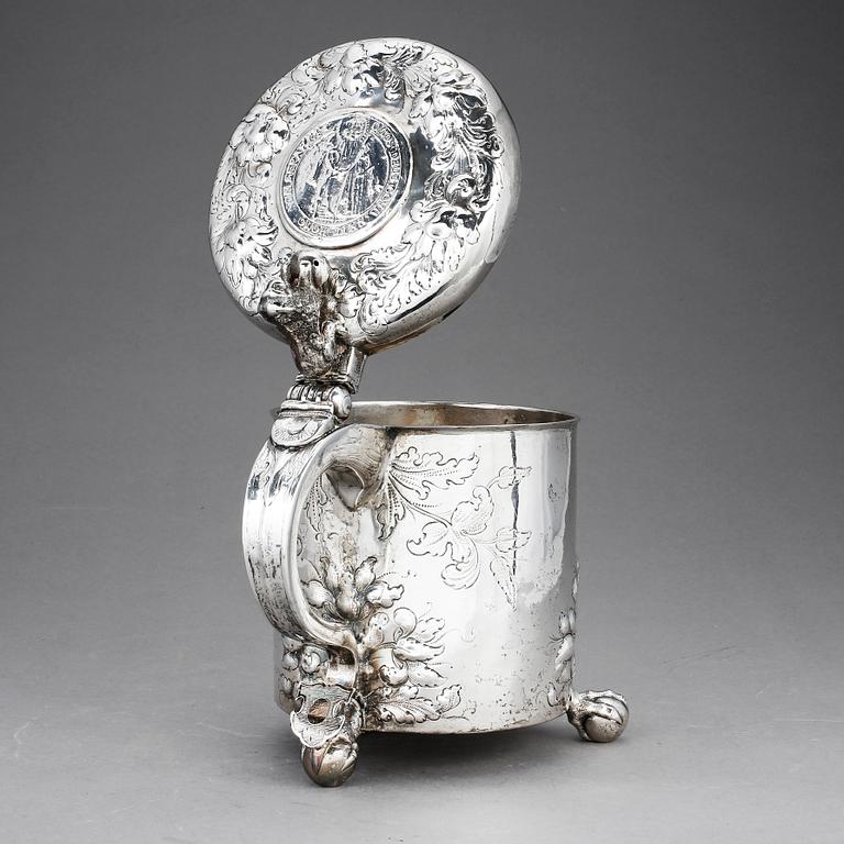 DRYCKESKANNA, silver, barock, Johannes Johannesen Reimers, Bergen, verksam 1667-1722. Vikt ca 1094g.