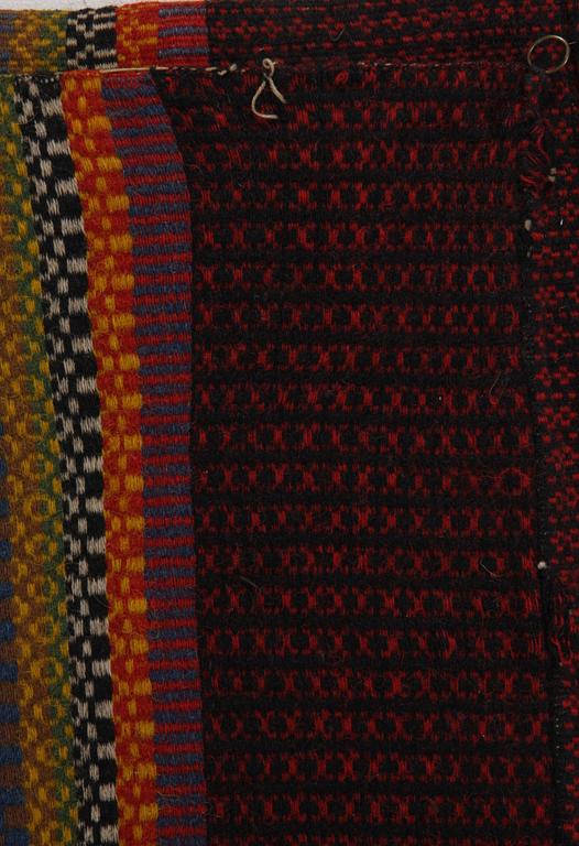 TEXTILIER/MATTOR, 3 st, möjligen Bohusslöjd, 275 x 70, 195 x 140, 150 x 55.