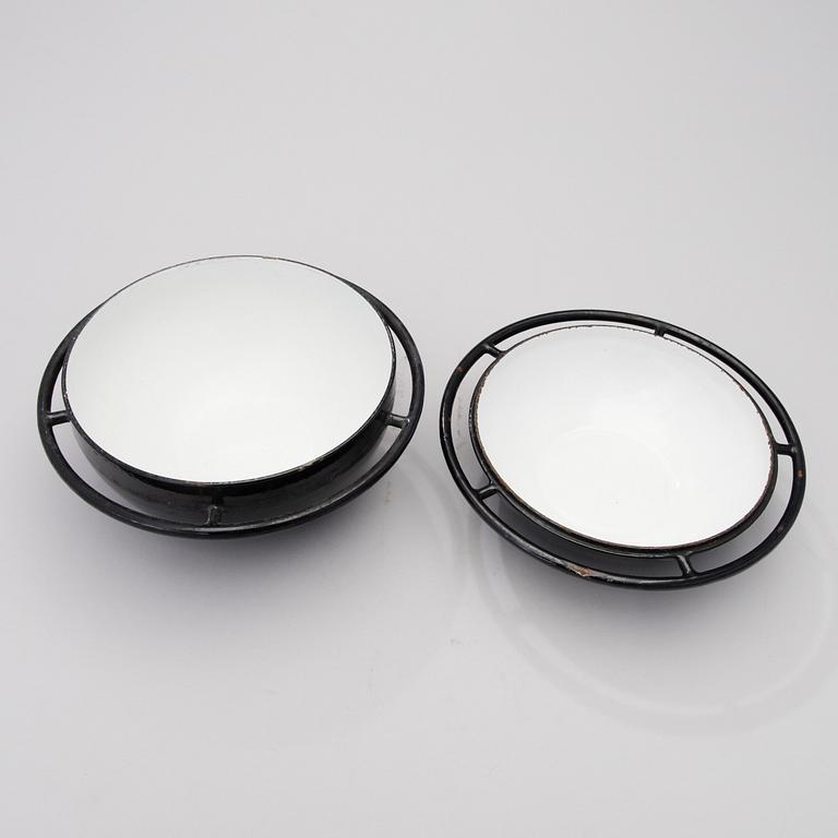 A 1960´S ENAMELED CAST IRON SATURNUS CASSEROLE BY ROSENLEW.