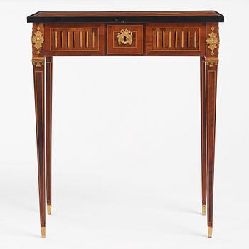 A Gustavian table by A Lundelius (master in Stockholm 1778-1823), not signed, late 18th Century.