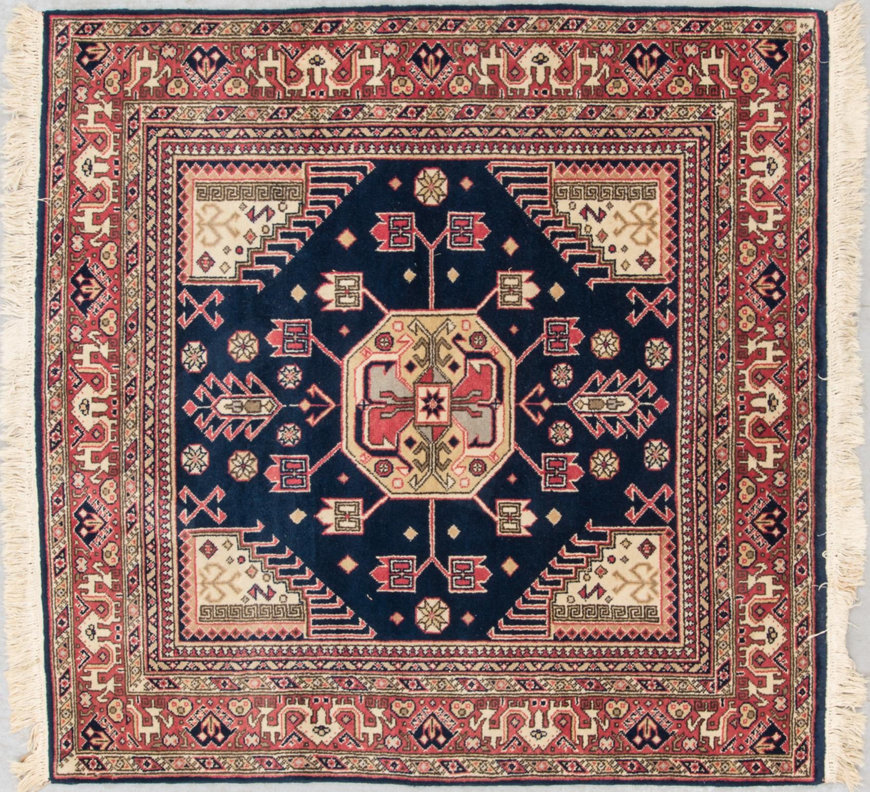 MATTA, old, orientalisk, figural, ca 153 x 148 cm.