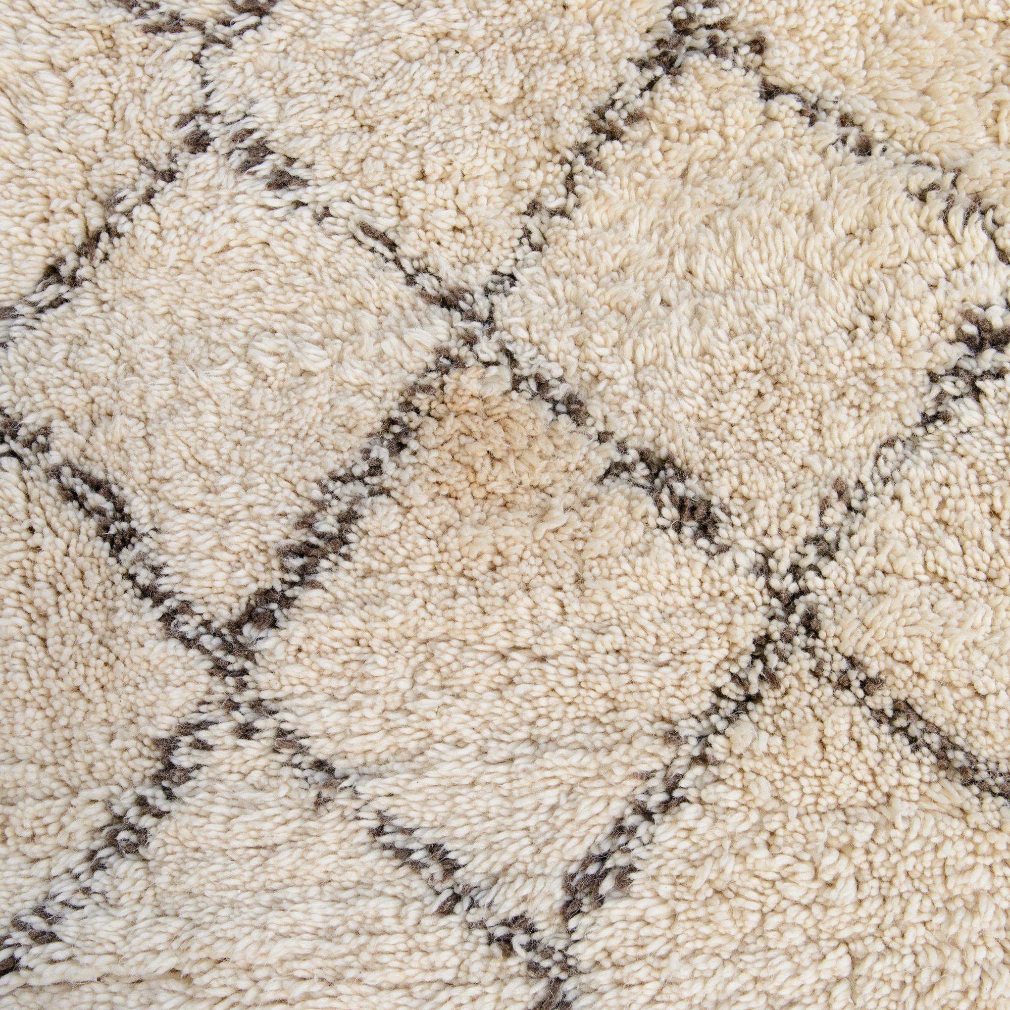 Matta, Beni Ourain. Ca 290x185 cm.