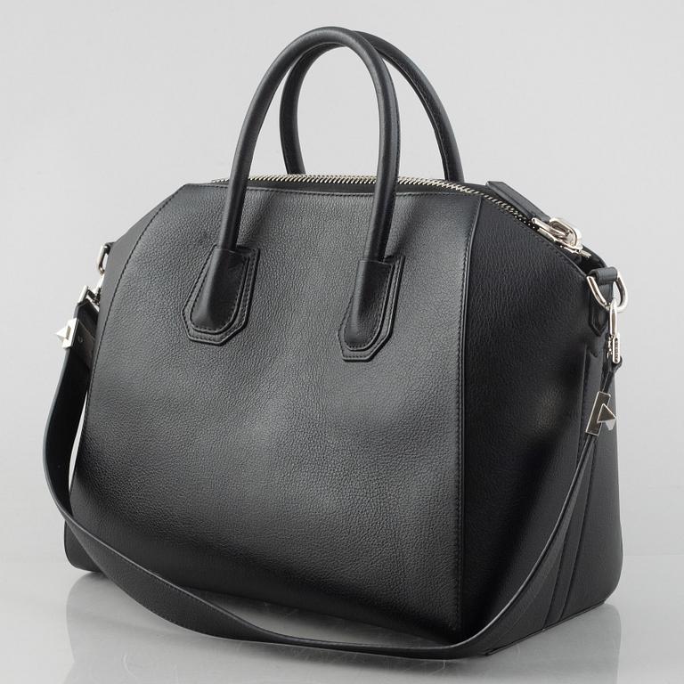 Givenchy, väska, "Antigona".