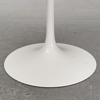 Eero Saarinen, a 'Tulip' dinner table, Knoll International.