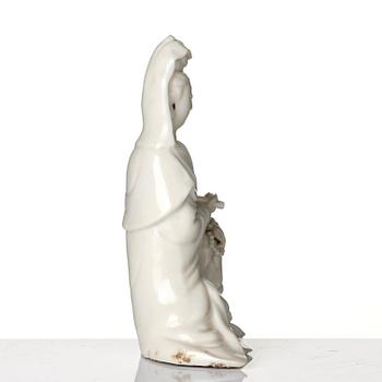 A blanc de chine figure of Guanyin, Qing dynasty,