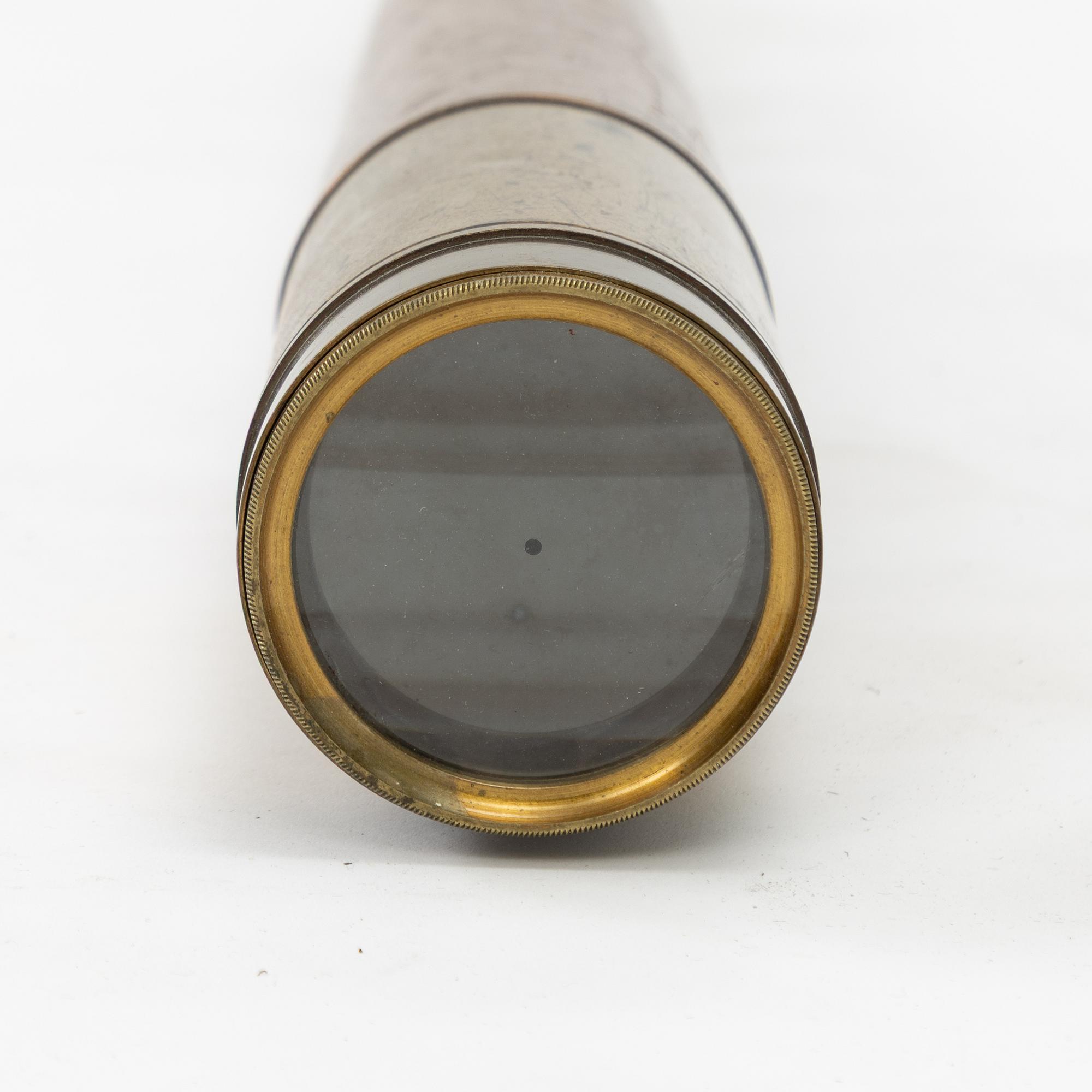 A telescope by Dobbie McInnes Ltd, Glasgow, second part of the 19th century.
