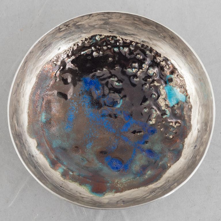 A silver and enamel box with lid and a small beaker, marks of Lars Arby, Gothenburg, Sweden 1963-1964.