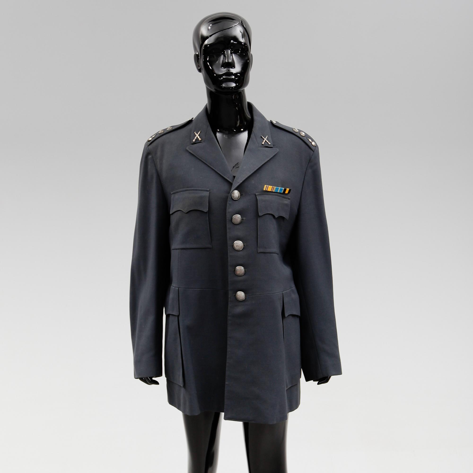 UNIFORMSJACKOR, 2 st, Sverige, artilleriregemente, 1948.