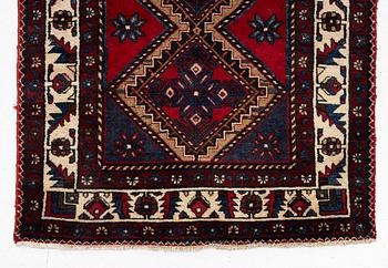 Gallerimatta, nordvästperisk, ca 395 x 98 cm.