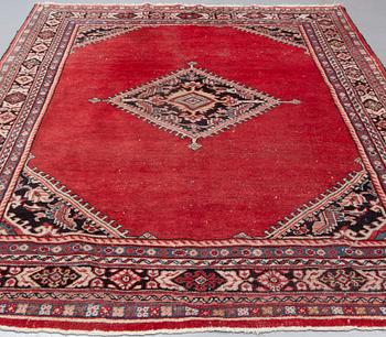 A carpet, semi-antique Mahal, ca 298 x 228 cm.