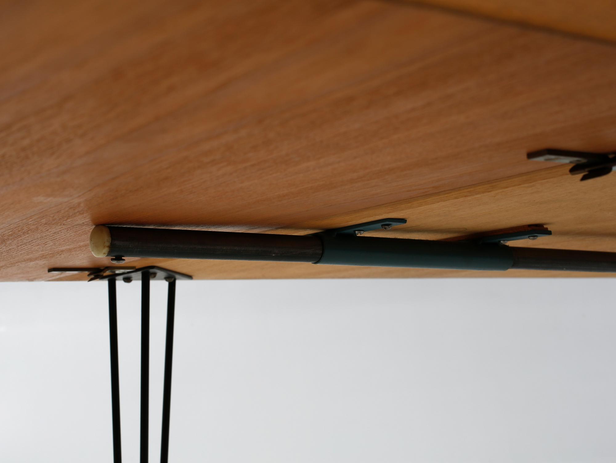 BORD, string-modell, omkring 1900-talets mitt.