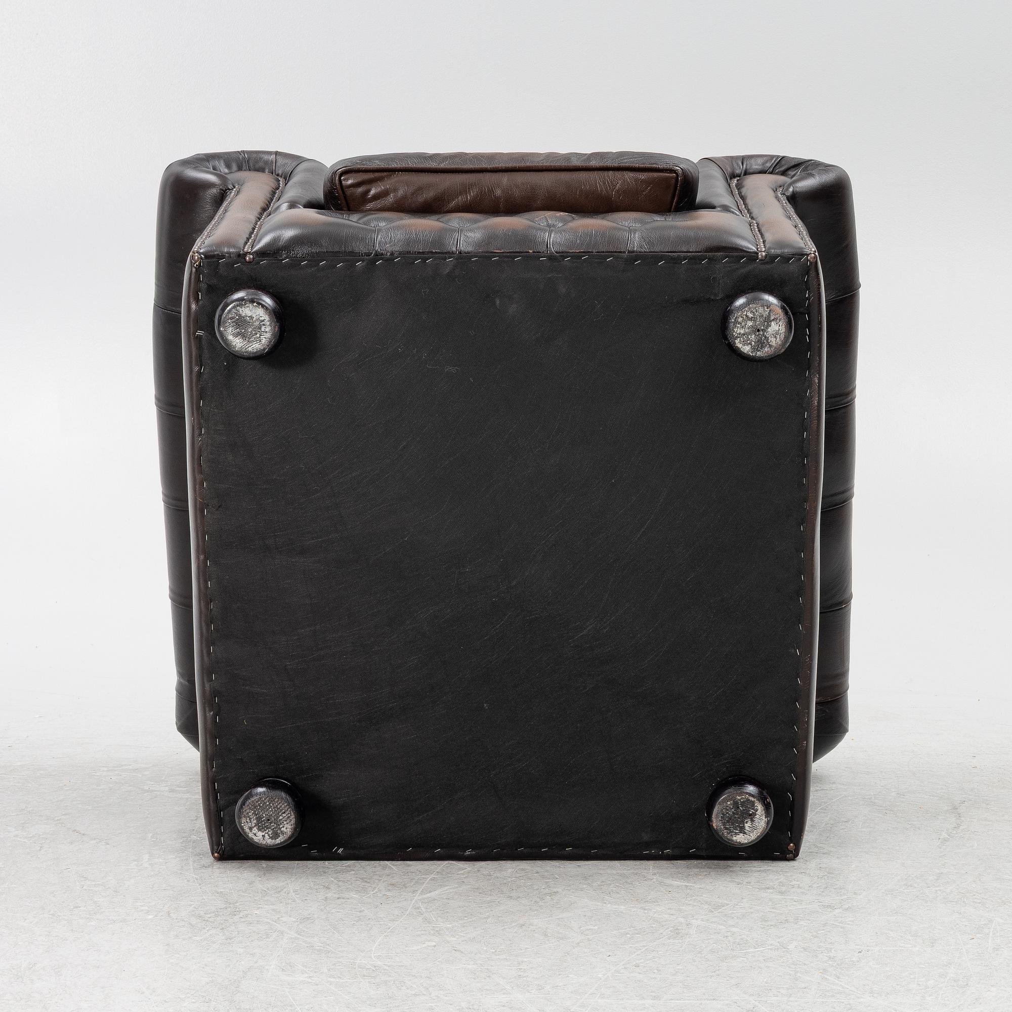 Clubfåtölj, Chesterfieldmodell, 1900-talets andra hälft.