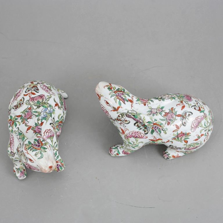 FIGURINER, ett par, porslin, Kina. 1900-tal.