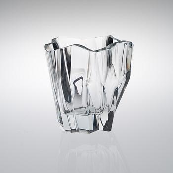 TAPIO WIRKKALA, VASE. Iceberg. Signed Tapio Wirkkala 3825.