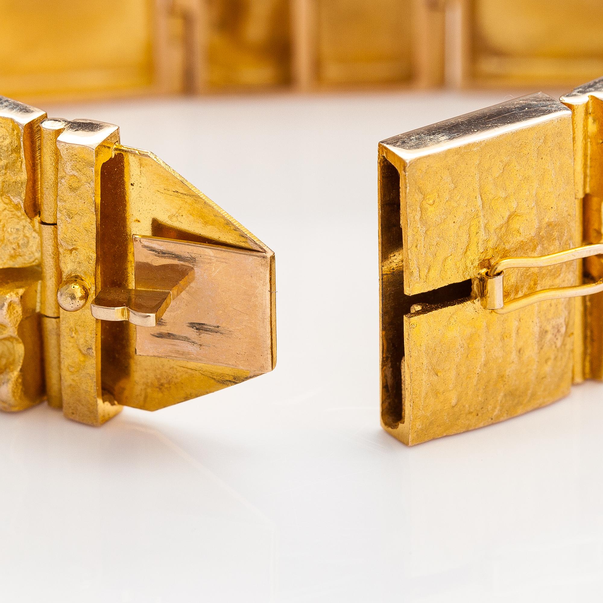 Björn Weckström, A 14K gold bracelet "Quadrate forms". Lapponia 1967.