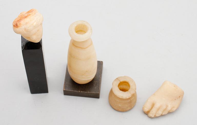 FORNFÖREMÅL, 4 st, marmor/alabaster.