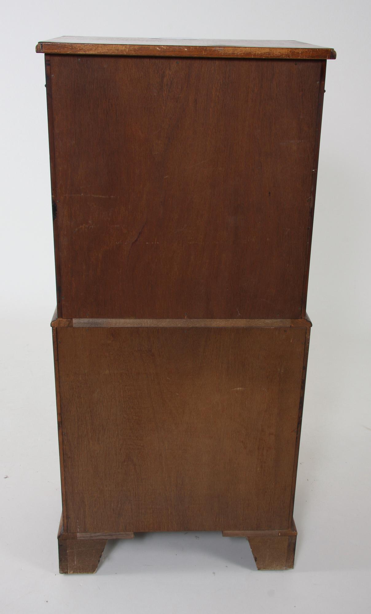 BYRÅ, s k Tallboy, engelsk stil.