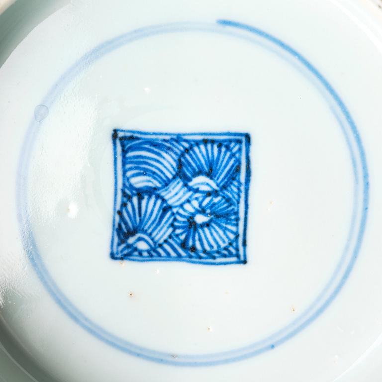 A blue and white bowl, Qing dynasty, 18th century.