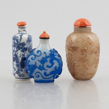 Three Chinese snuffbottles, late Qing dynasty/early 20th century.