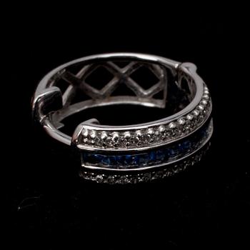 ÖRHÄNGEN, vitguld 14K, små diamanter samt safirer. Vikt 4,5 g.