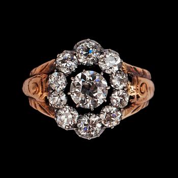 1292. An antique cut diamond ring, tot. app. 3 cts.