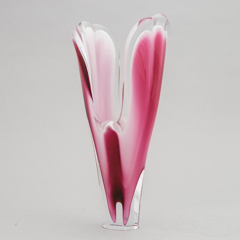 Paul Kedelv, vaser/skulpturer, 4 st, glas. Flygsfors Glasbruk.