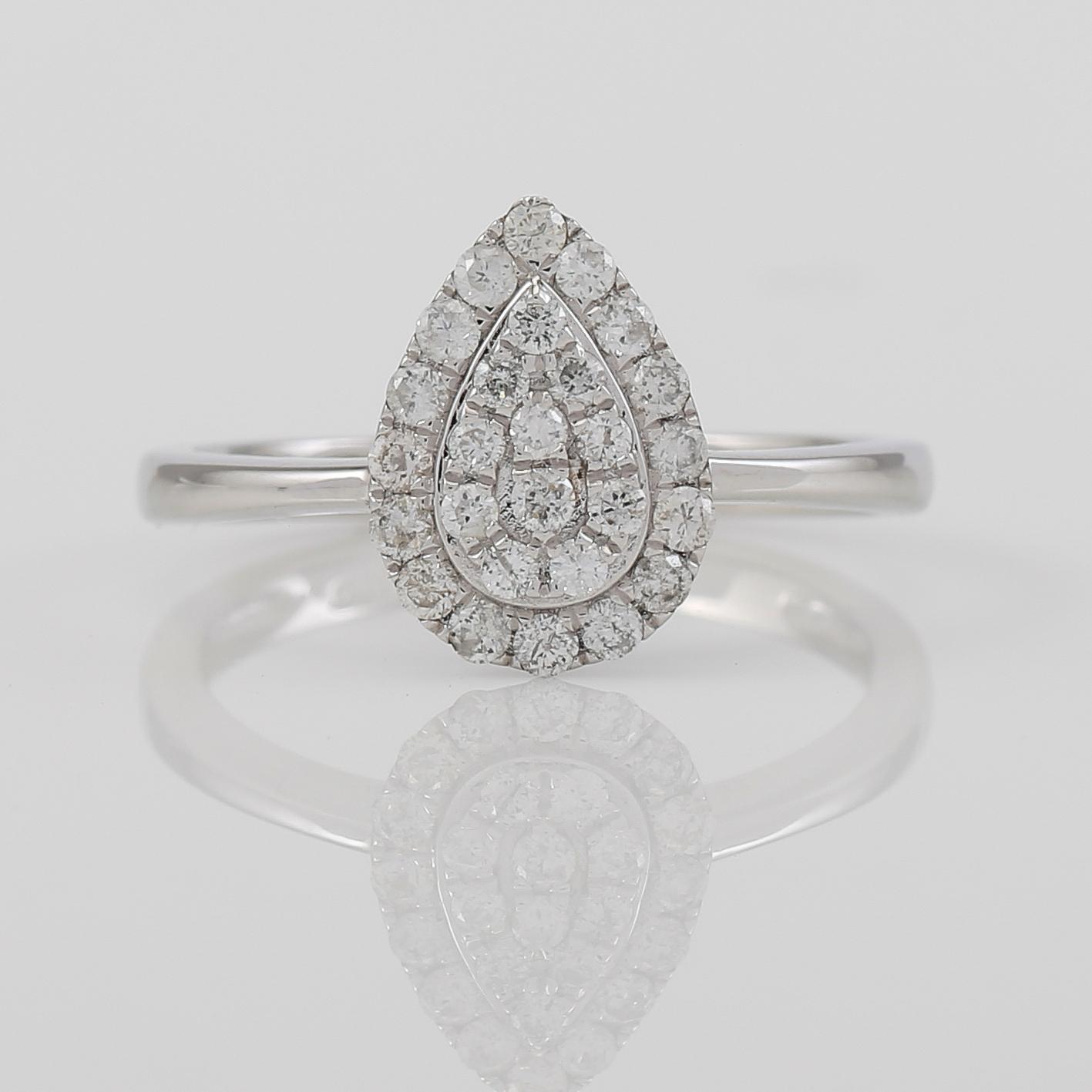 RING, 18K vitguld och diamanter tot ca 0.37 ct.