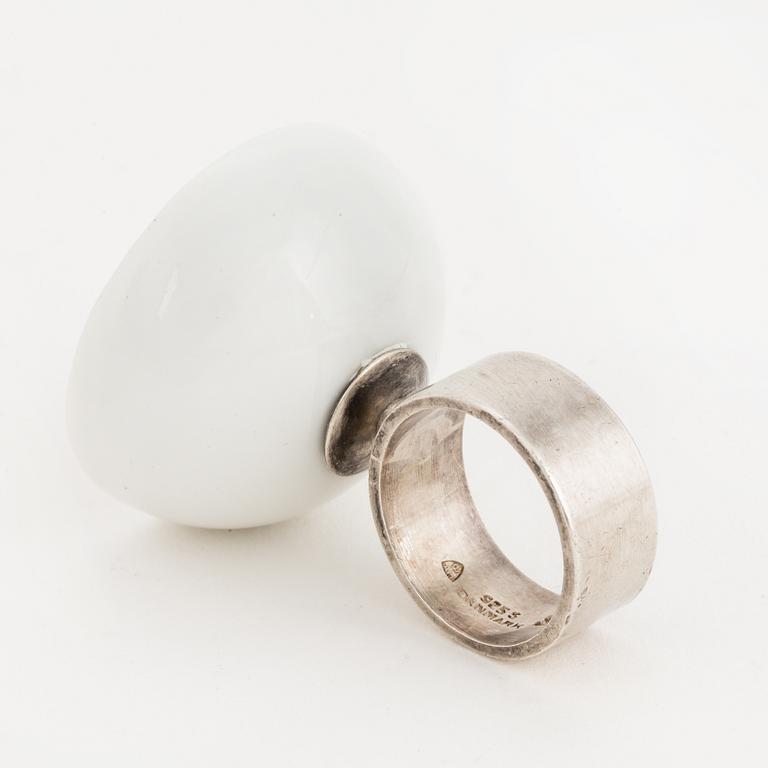 RING, Anton Michelsen och Royal Copenhagen, sterlingsilver och porslin.