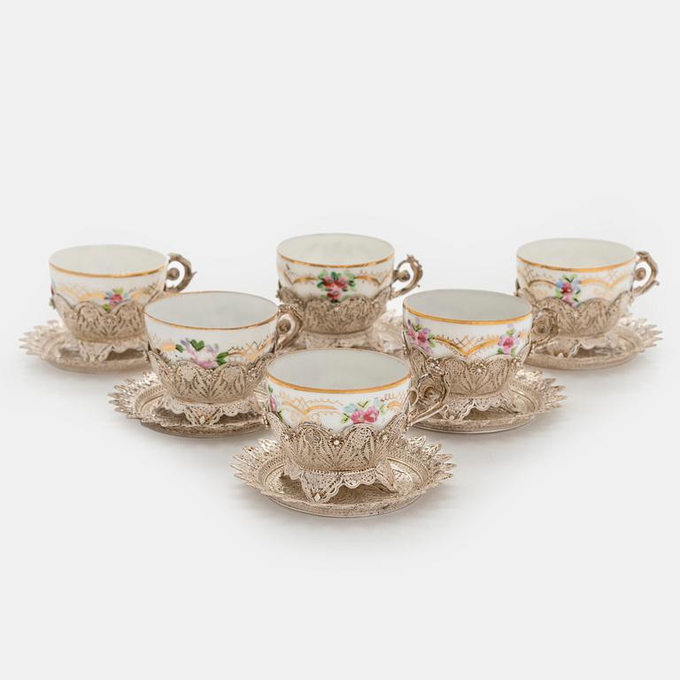 Kuznetsov, mokkakuppeja, 6 kpl, posliini, filigraanihopea, Venäjä 1889 - 1917.