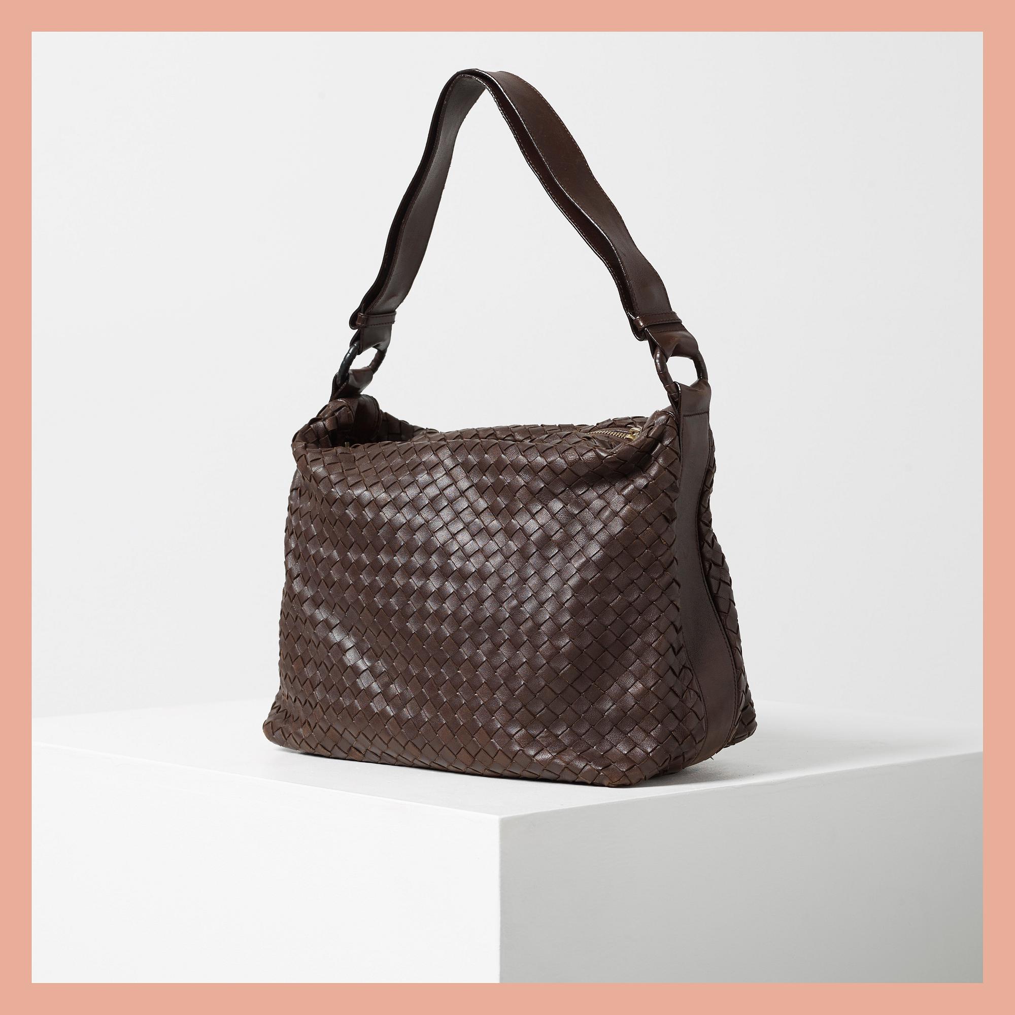 VÄSKA, Bottega Veneta.