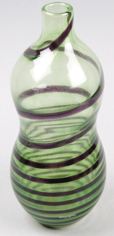 VAS, glas, Gunnel Sahlin, Kosta Boda Artist Collection, sign o numr 89153.