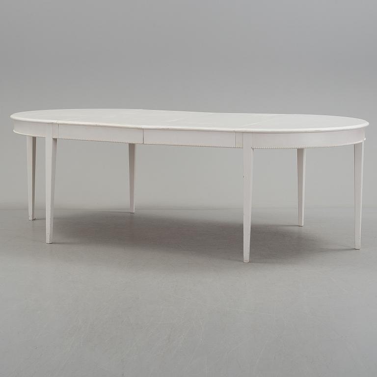 A late 20th century Gustavian style diningtable.