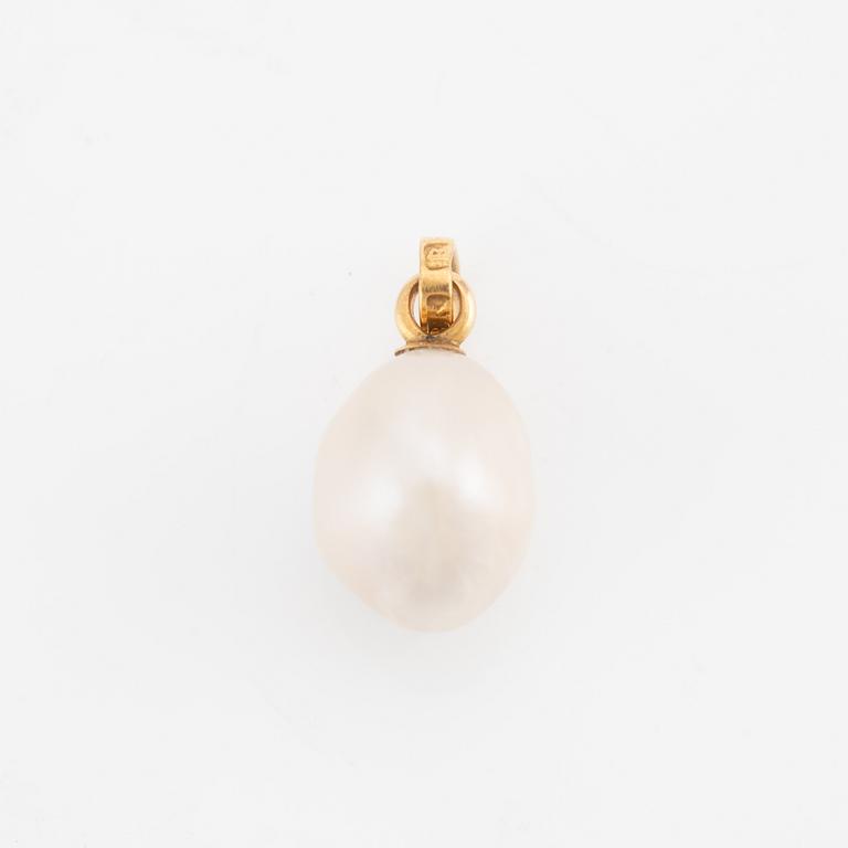 Pendant, 18K gold with pearl.