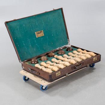 A nine-pin bowling set, 20th century.