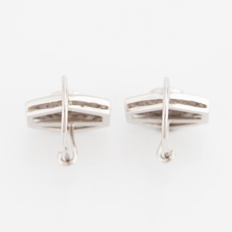 Earrings, a pair, white gold with brilliant-cut diamonds.