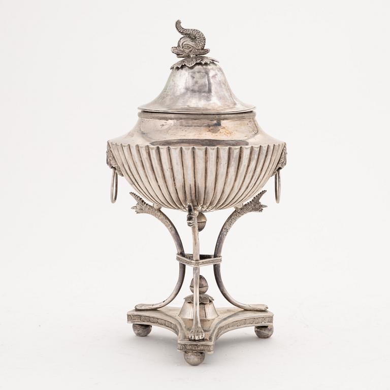 A Swedish silver sugar bowl, mark of Carl Lindström, empire, Borås 1820.