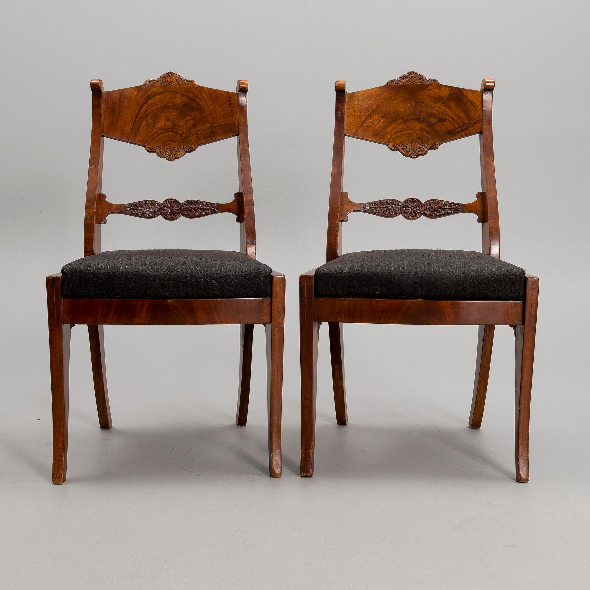 EIGHT RUSSIAN CHAIRS, early 19th century.