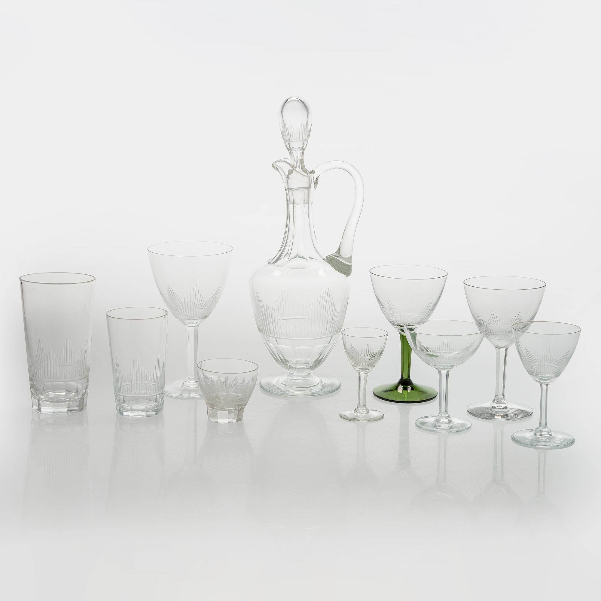 Erkki Vesanto, glasservis, "Marjatta", 98 delar, Iittala 1947-1969.