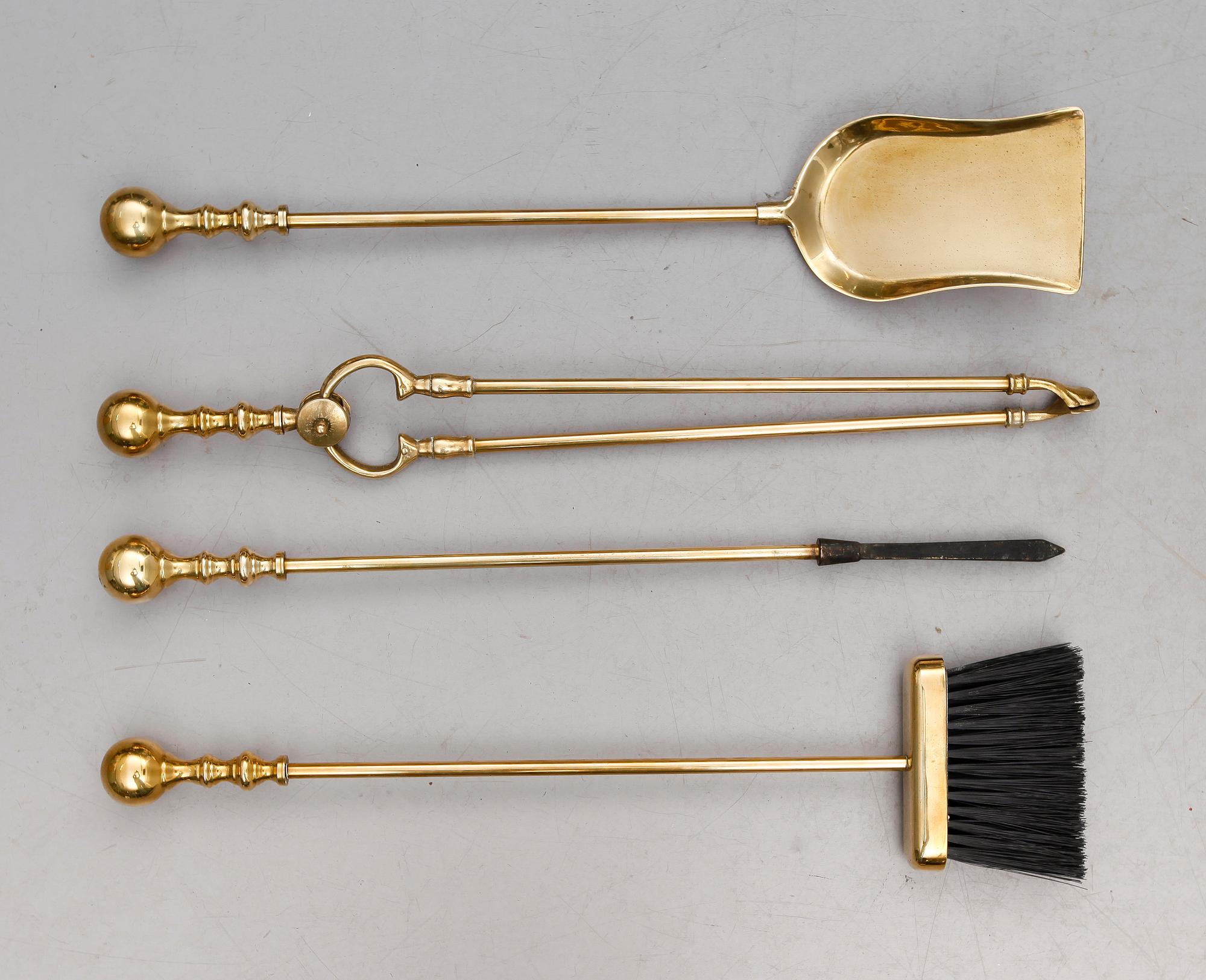 BRASSTÄLL, 4 delar, mässing, 1900-talets andra hälft.