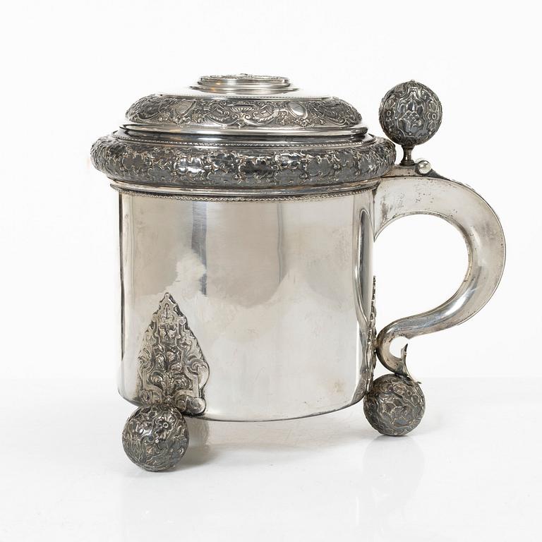 A Swedish silver tankard, mark of Gustaf Löfgren, Stockholm 1901. Baroque style.