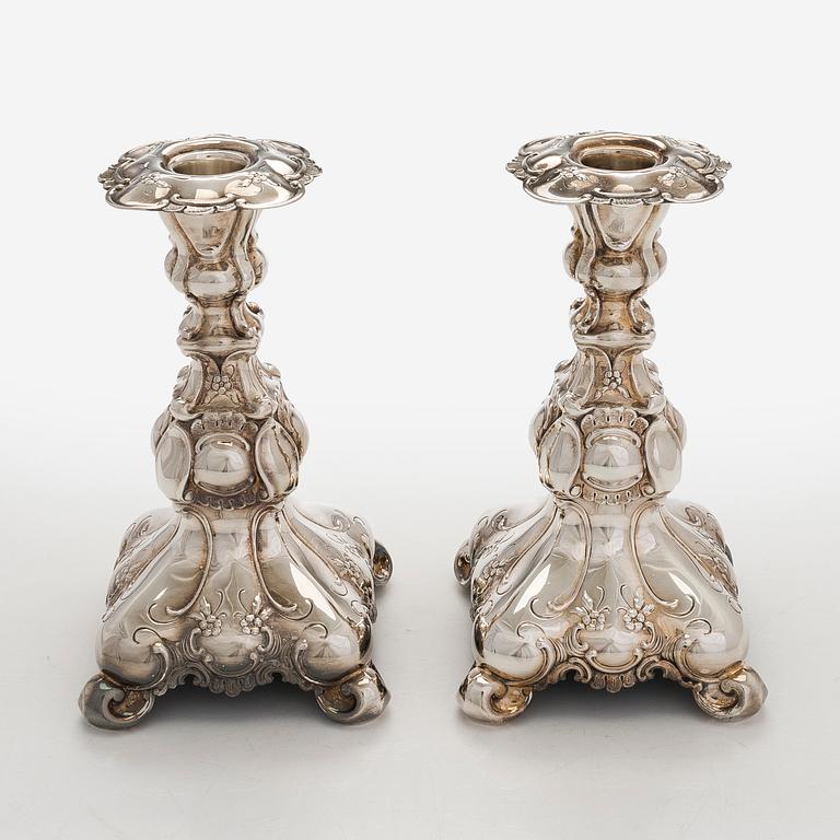 Kynttilänjalkapari, hopeaa, GAB, Ruotsi 1950.