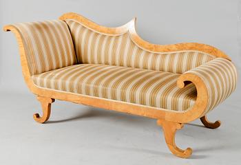 KANAPÉ, Karl Johan, 1800-talets mitt.