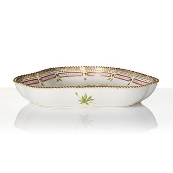 A set of two Royal Copenhagen 'Flora Danica' serving dishes, Denmark, 20th century.