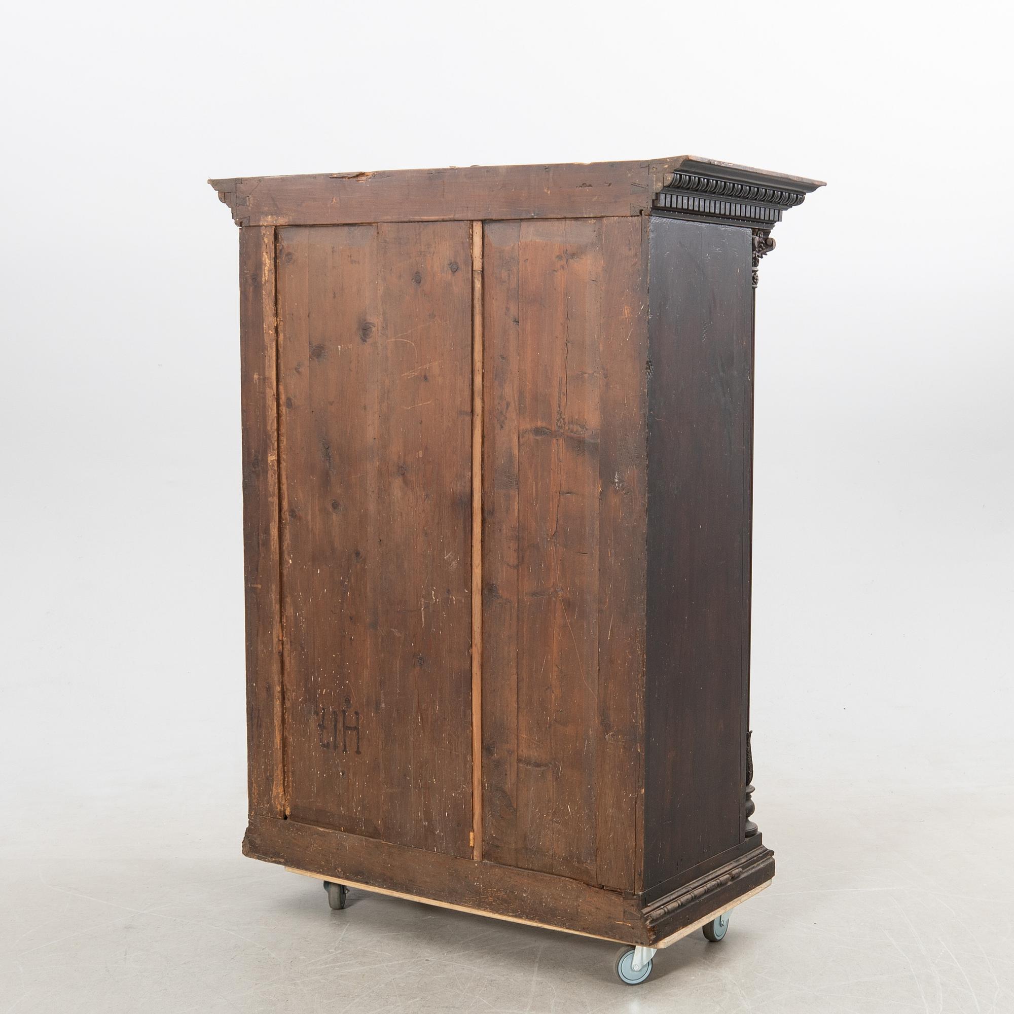 Skåp/garderob barockstil omkring 1900.