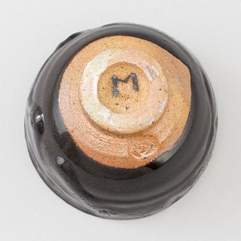 A Japanese Raku stoneware bowl, 20th century.