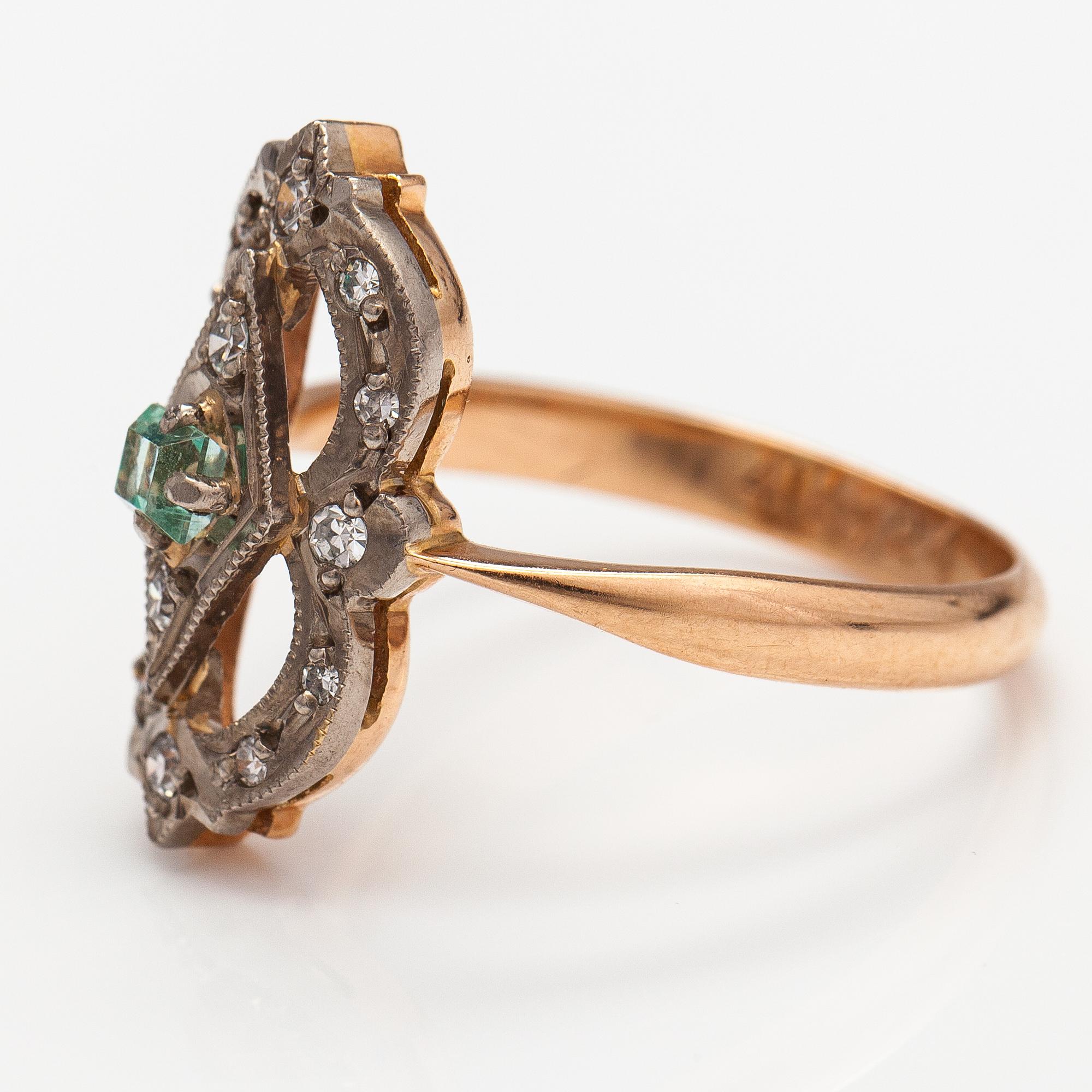 A 14K gold ring with an beryl and diamonds ca. 0.55 ct in total. Soviet union.